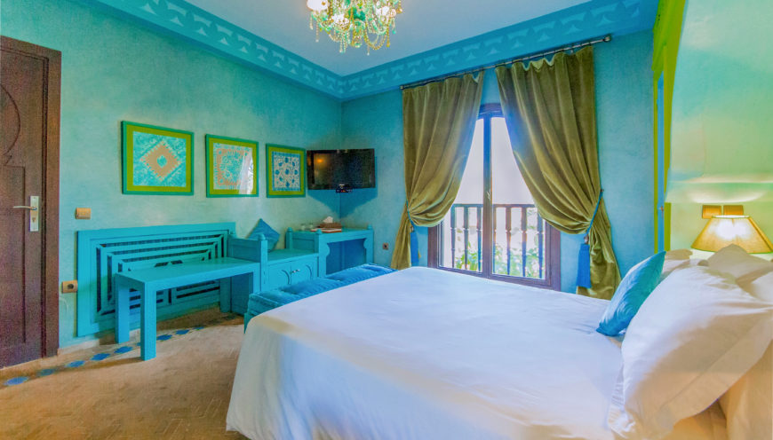 https://www.villamalikasilvana.com/wp-content/uploads/2020/12/Chambre-le-scarabée-Villa-Malika-Silvana-5-870x496.jpg